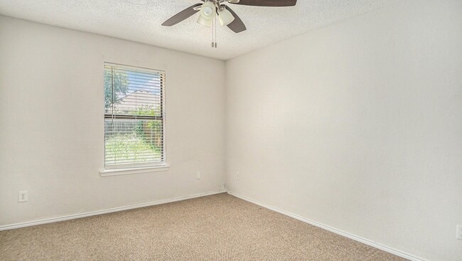 Building Photo - 6908 Bentley Ave