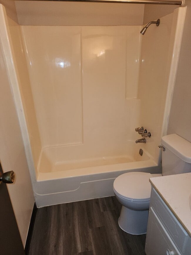 Building Photo - Hancock670 - 680ERR