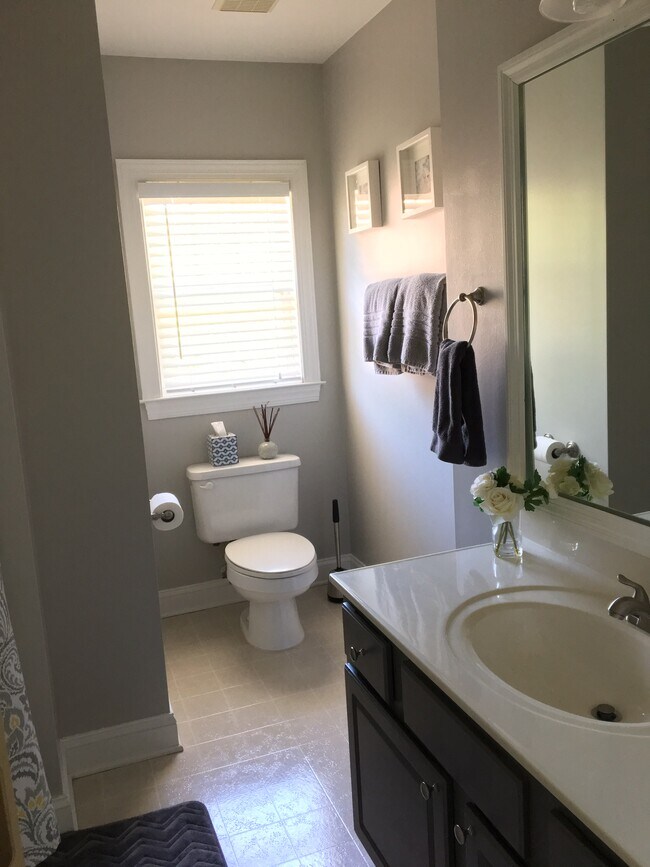 Building Photo - 4734 Hunter Crest Ln