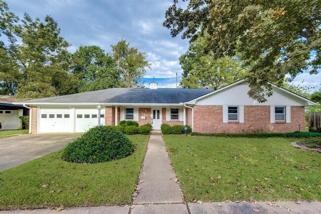 Primary Photo - 810 Borden St