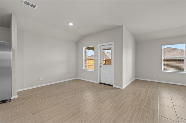 Building Photo - 552 Crestridge Dr N