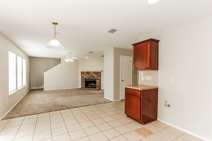 Building Photo - 6614 Jadaglen Dr