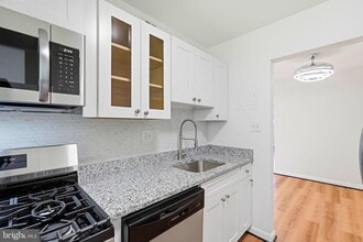 Building Photo - 2825 Kalmia Lee Ct