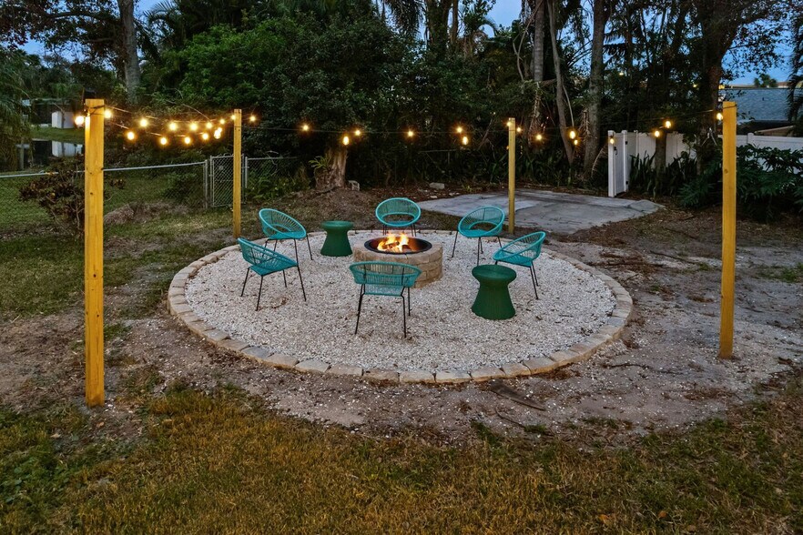 Building Photo - 109 Lake Judy Lee Dr