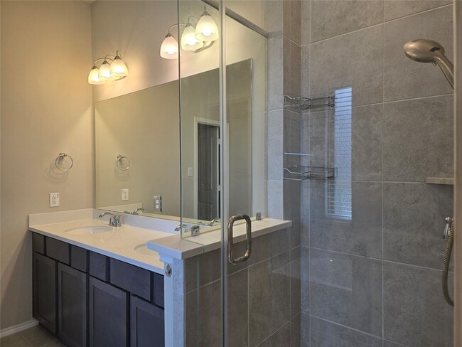 Building Photo - 8711 Fox Trail Dr