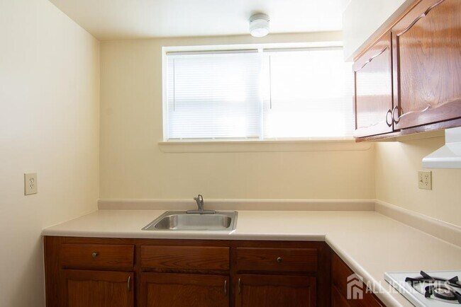 Building Photo - 9 Koster Blvd