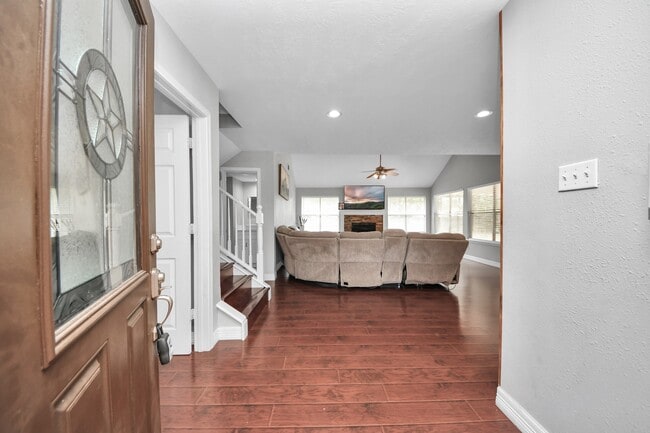 Building Photo - 12303 Gambit Dr