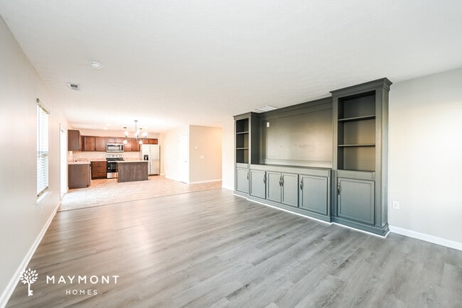 Building Photo - 926 3rd St