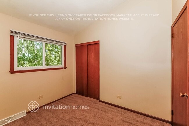 Building Photo - 2442 Jansen Ave