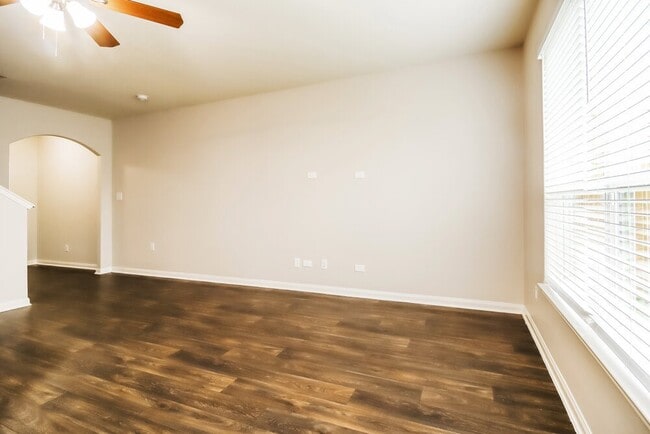 Building Photo - 2022 Sweet Lilac Dr