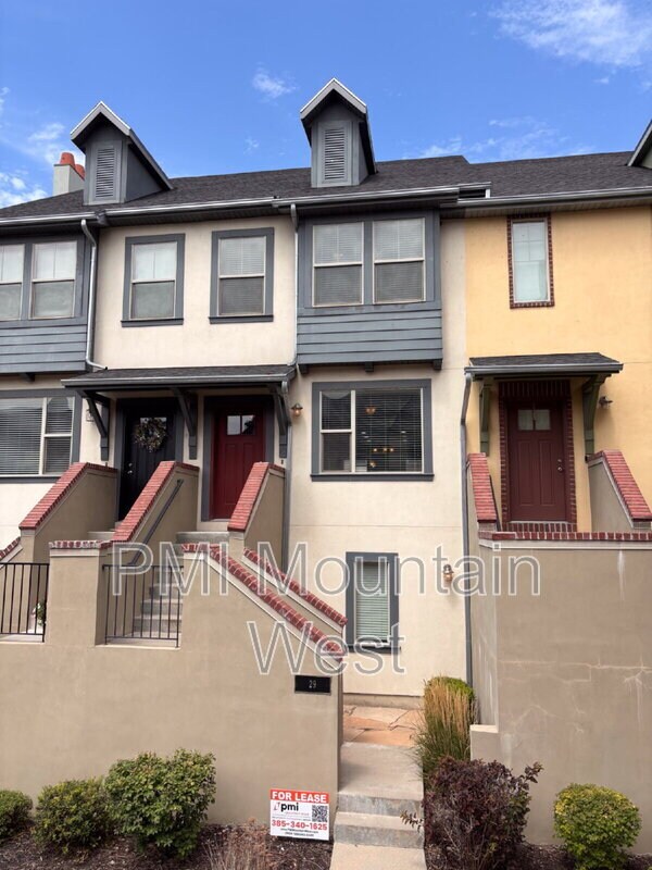Building Photo - 420 N Main St