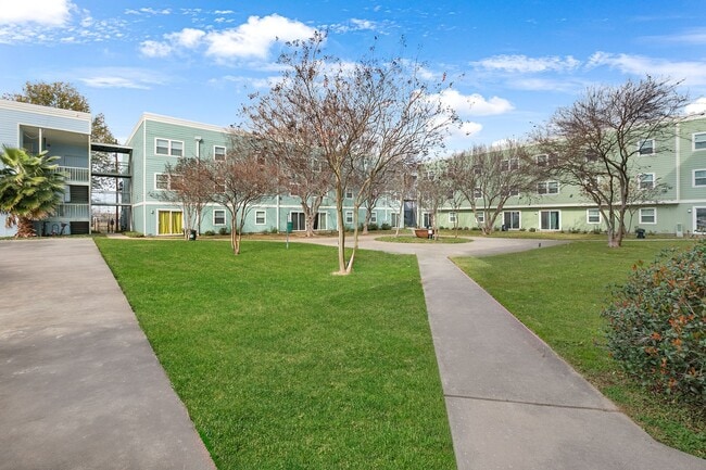 Building Photo - Newly Renovated 1BR 1 Bath in Gentilly Area