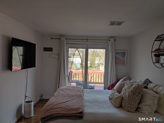 Building Photo - 100 Loftus Cir