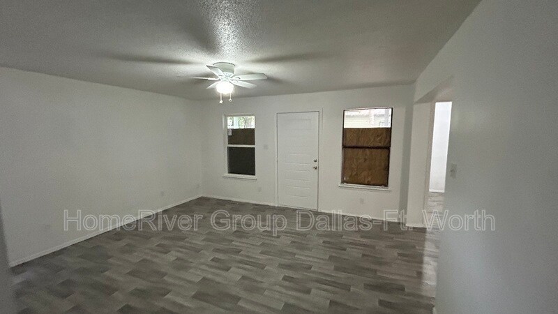 Building Photo - 4847 Haas Dr