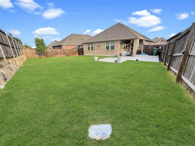 Building Photo - 11229 Yellow Rose Wy