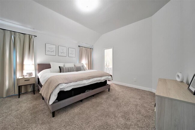 Building Photo - 40391 Bay Warbler Wy