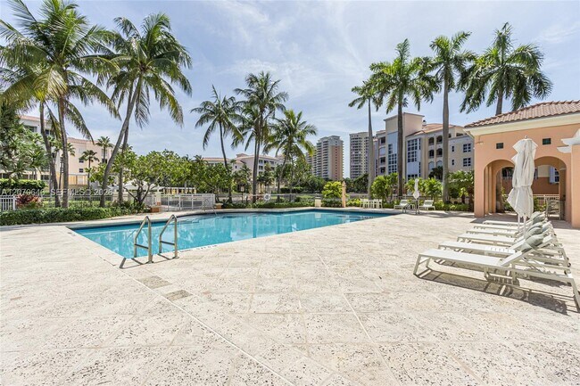 Building Photo - 731 Crandon Blvd
