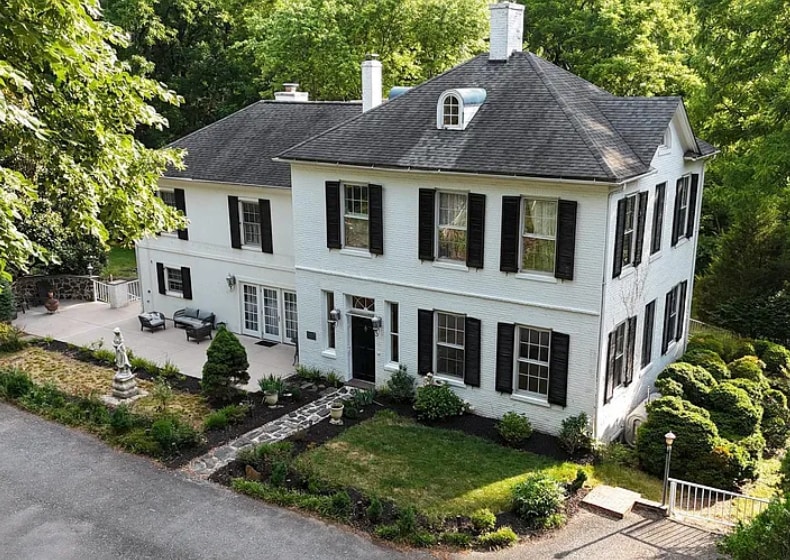 Primary Photo - 7912 Savage Guilford Rd