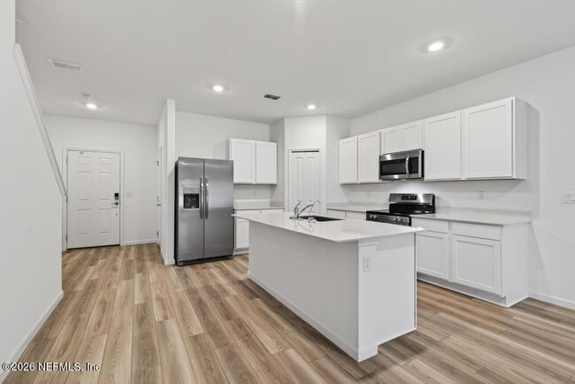 Building Photo - 3967 Mid Century St