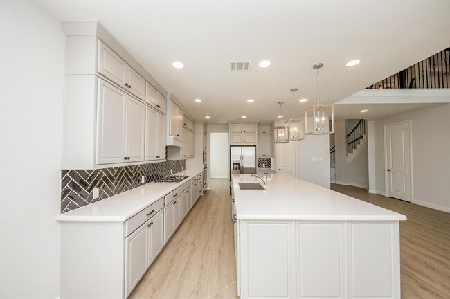 Building Photo - 29819 Breezy Pnes Lp