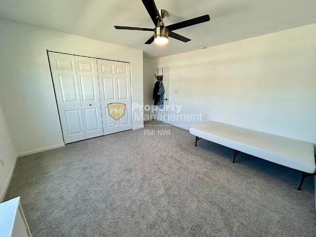 Building Photo - 5625 Burr Rdg Cir