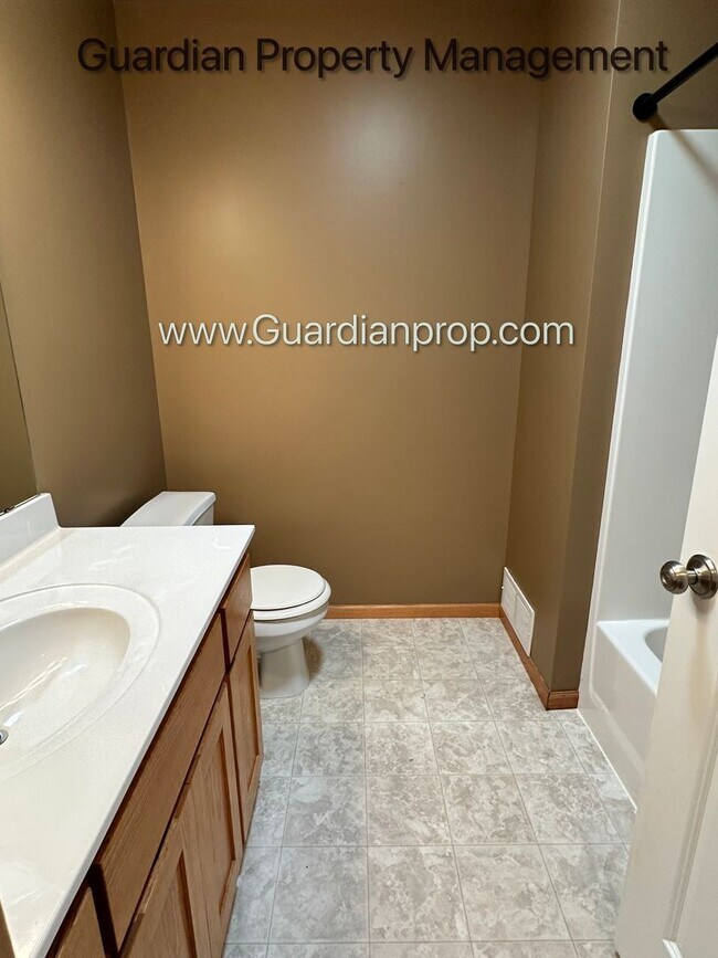 Building Photo - Brooklyn Park Single Family Home, Dishwash...