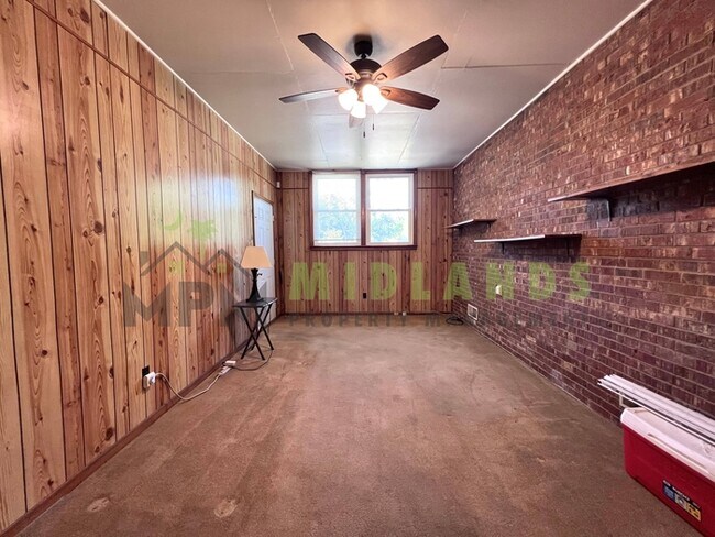 Building Photo - 3836 Davies Dr