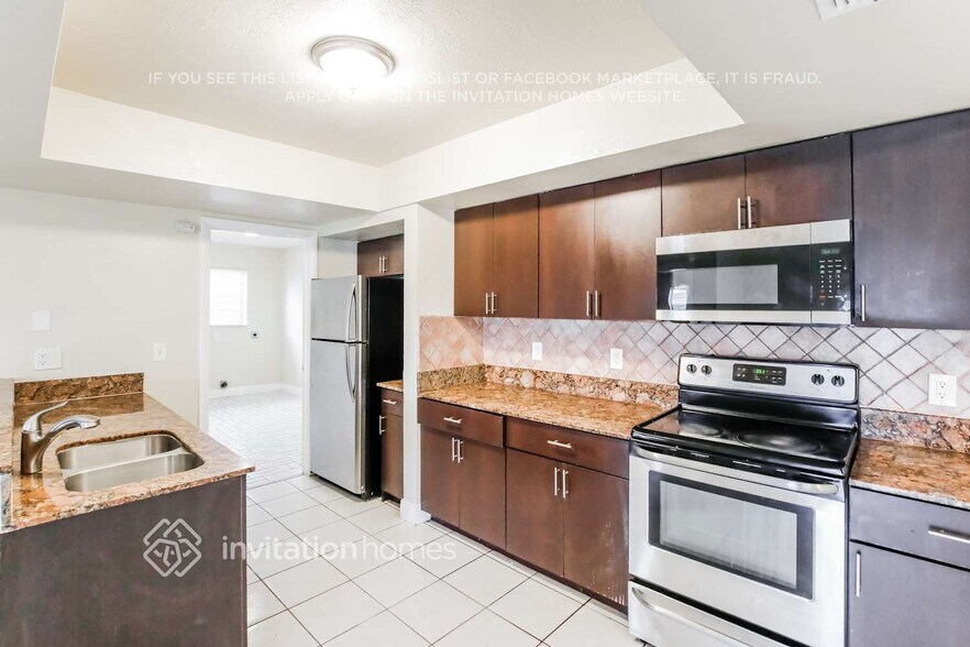 Building Photo - 6700 NW 22nd Ct