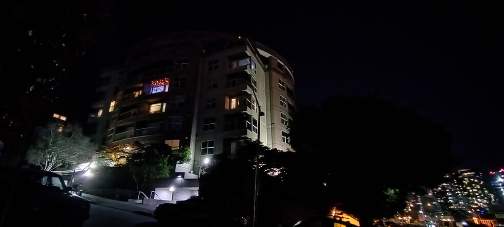 Building Photo - 530 Melrose Ave E