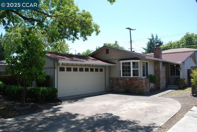 Primary Photo - 2118 San Rafael Ave
