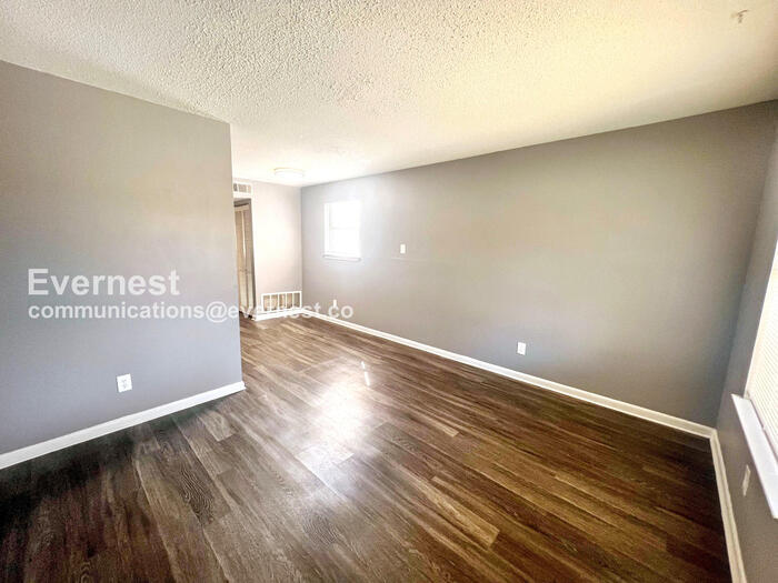 Building Photo - 9 Meredith Ct