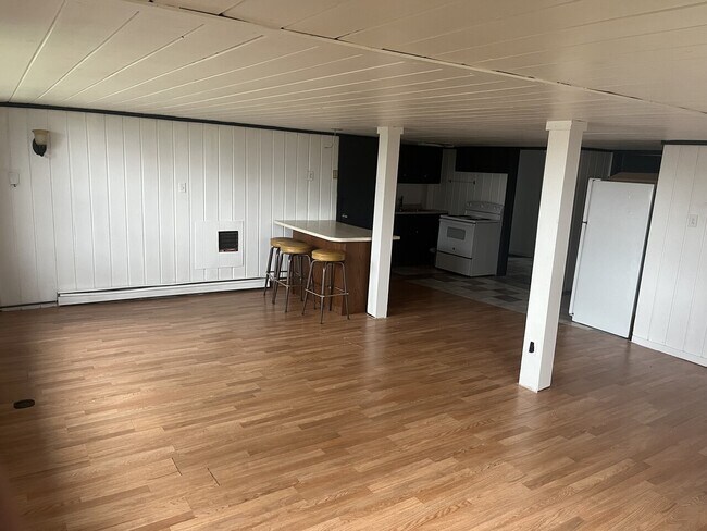 Building Photo - 2806 Madonna Dr