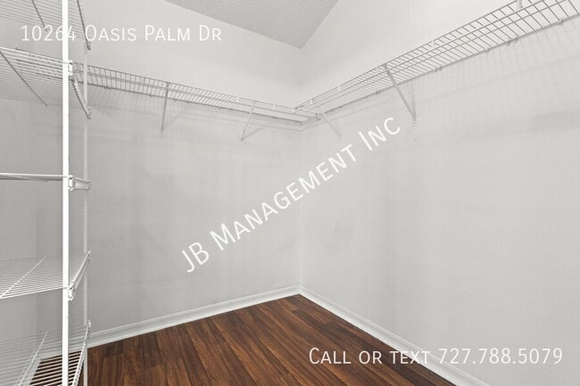 Building Photo - 10264 Oasis Palm Dr