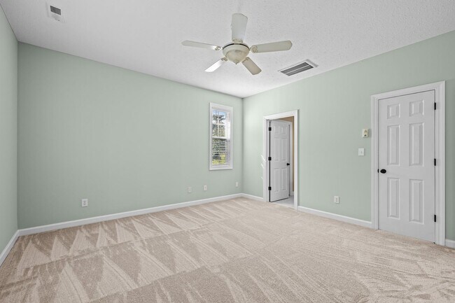Building Photo - 212 Carefree Ln