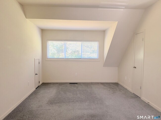 Building Photo - 86 Montoya Dr