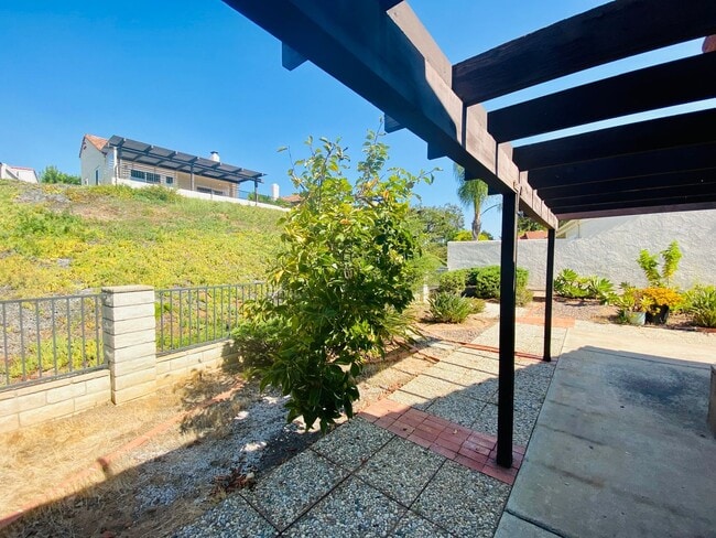 Building Photo - 2 Bedroom House in Oaks North Community. 55+ AGE RESTRICTED HOUSING!