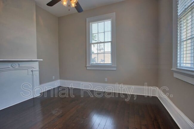 Building Photo - 3253 Annunciation St