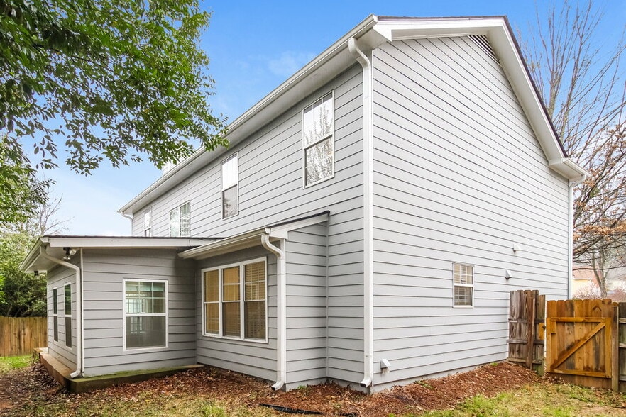 Building Photo - 4090 Bradstone Trace NW