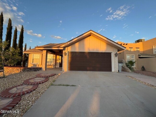 Building Photo - 1428 Beethoven Pl