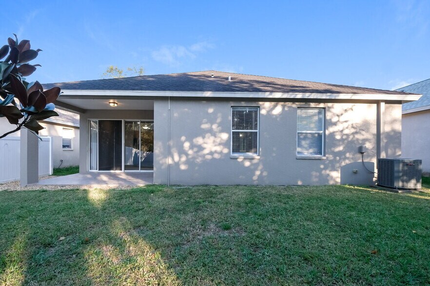 Building Photo - 12923 Terrace Springs Dr