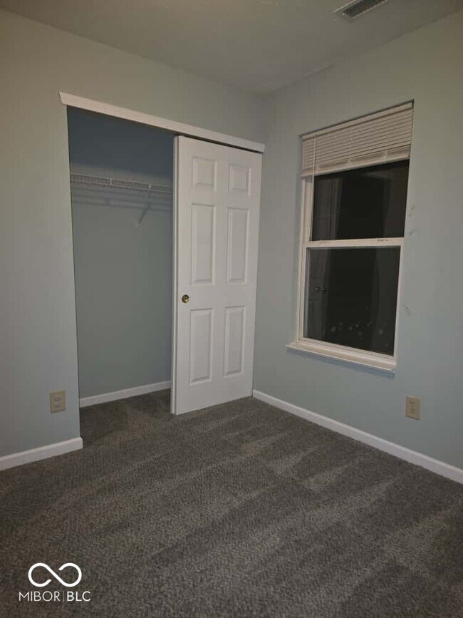 Building Photo - 8209 Twin River Dr