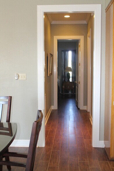 Hallway viewpoint from dining area-master at end of hall - 38400 Interstate 10 W