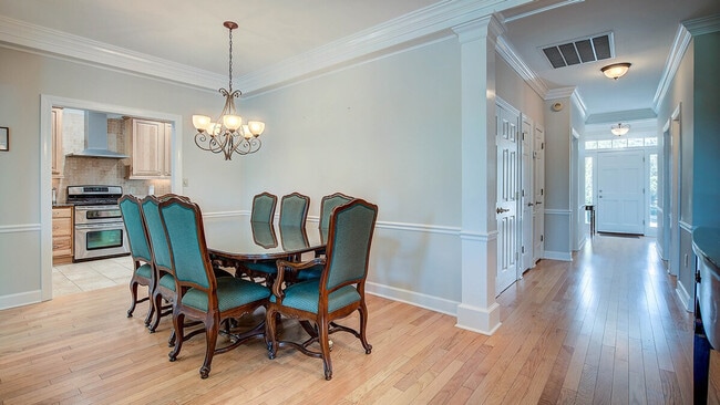 Building Photo - 752 Collins Meadow Dr