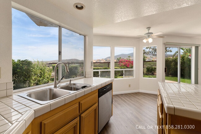 Building Photo - 8418 Calderon Ct