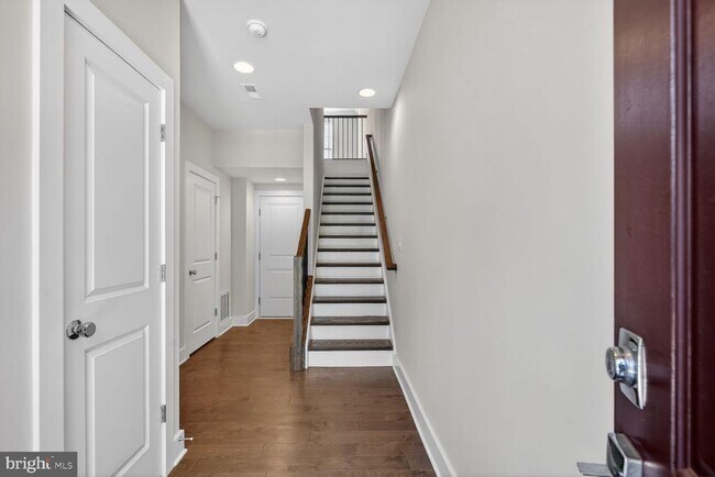 Building Photo - 5128 Ridgeview Retreat Dr