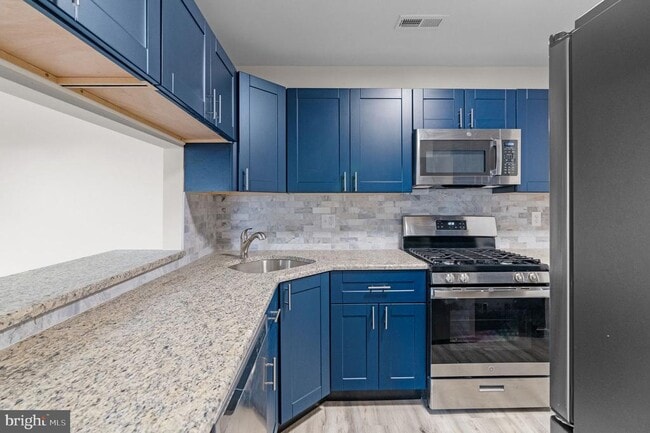 Building Photo - 408 Stockton Ct