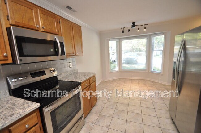 Building Photo - 240 Beechtree Dr