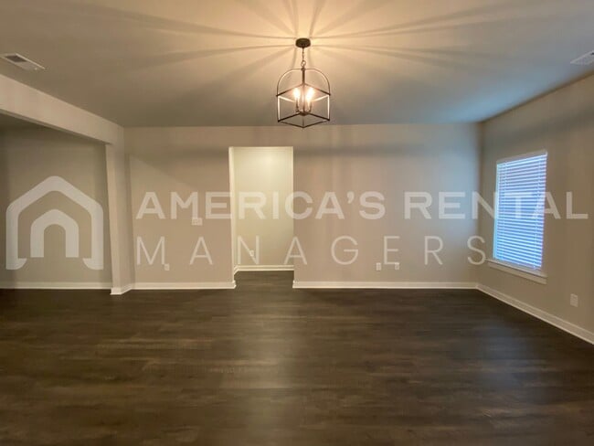 Building Photo - Home for Rent in Jemison, AL... View with 48 Hours Notice!