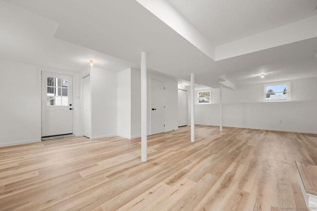 Building Photo - 141 Ridgewood Dr