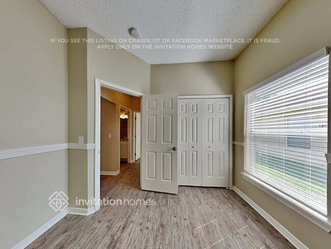 Building Photo - 113 Woodbury Pines Cir